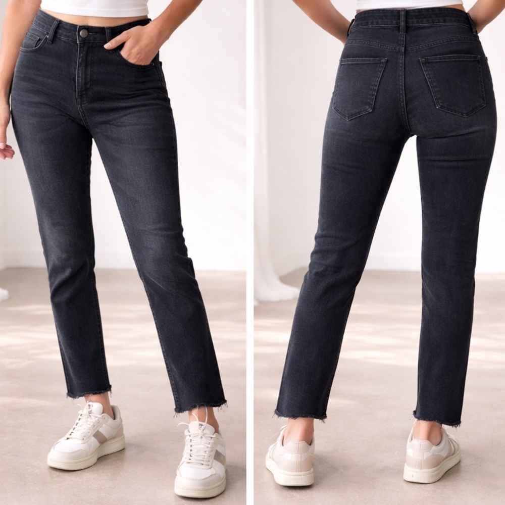 GAP Washed Black High-Rise Cropped Straight Jeans